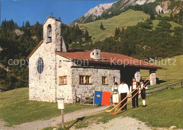 Liechtenstein  Friedenskapelle im Malbun Alphornbläser