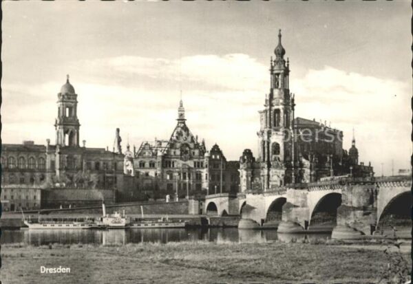 Dresden Elbepartie Residenzschloss Frauenkirche