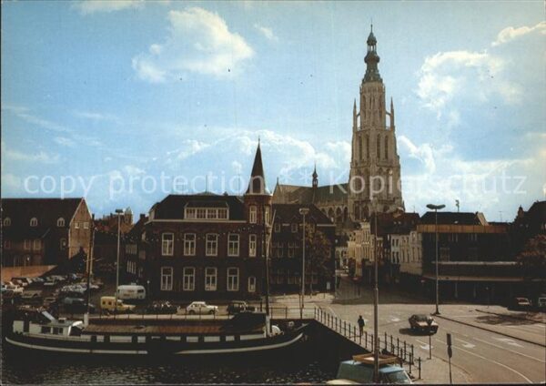 Breda Noord-Brabant Nieuwe Prinsenkade met OL Kerk Kirche