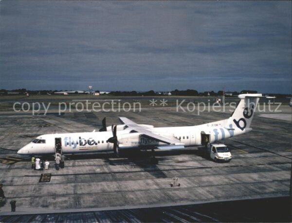 Flugzeuge Zivil Flybe Dash 8 G-JEDM Guernsey Airport