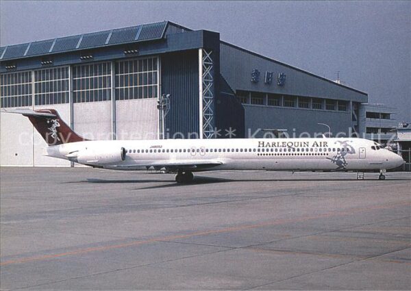 Flugzeuge Zivil Harlequin Air McDDouglas MD-81 JA8552