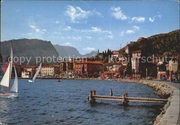 Torbole Lago di Garda Partie am See