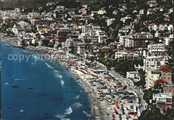 ALASSIO Savona Liguria IT Fliegeraufnahme Strandpartie