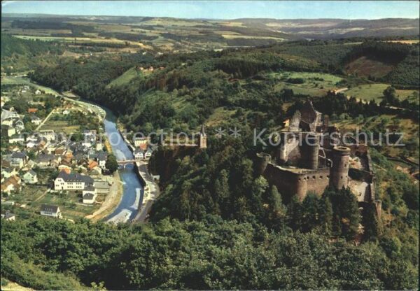 Vianden Fliegeraufnahme Schloss