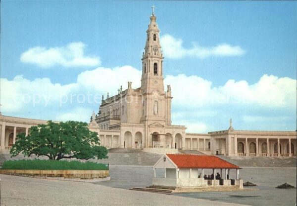 Fatima Capelinha Basilica e Azinheira Kapelle