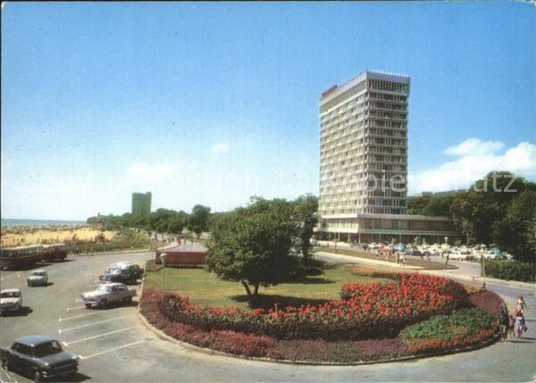 Slatni Pjasazi Hotel International