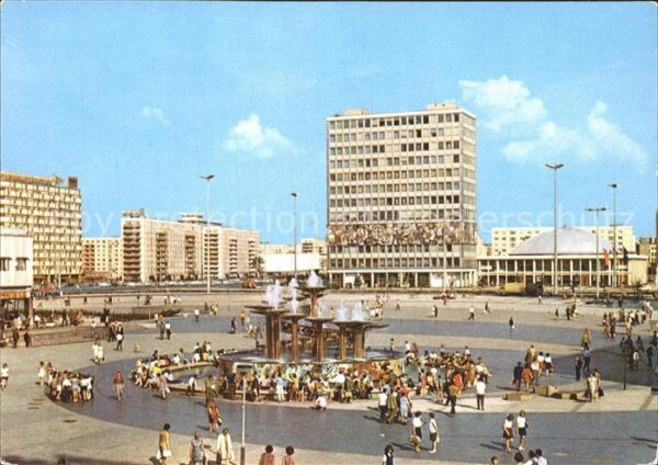 Berlin Alexanderplatz Brunnen Haus des Lehrers