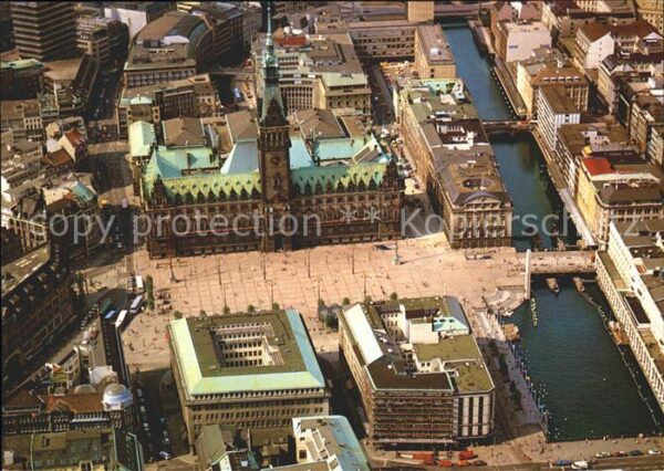 Hamburg Fliegeraufnahme Rathaus und Markt