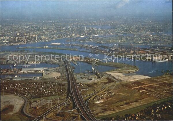 Hamburg Fliegeraufnahme mit Köhlbrandbrücke und
