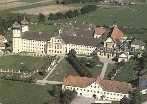 Stams Fliegeraufnahme Zisterzienser-Stift