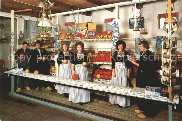 Volendam Alida Hoeve Käsemarkt und Tracht