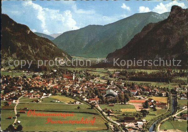 Oberammergau Fliegeraufnahme Passionsspielort mit Ko