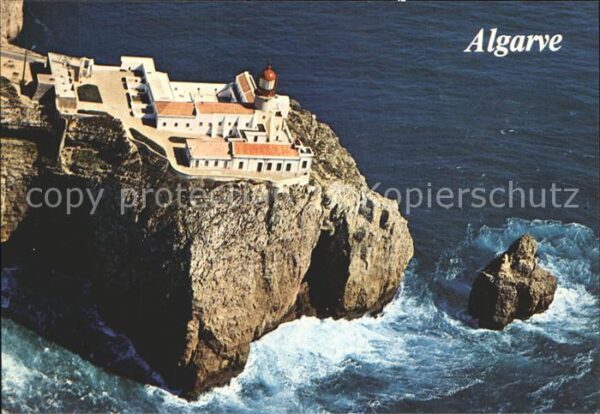 Algarve Fliegeraufnahme mit Kirche
