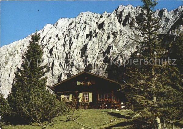 Mittenwald Bayern Hochlandhütte gegen Grosskarspitzen und