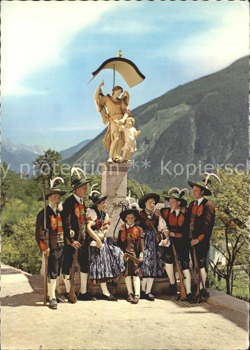 Trachten Tirol Schützengruppe aus Imst