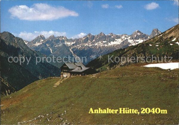 Anhalter Huette mit Hornbachkette Allgäuer Alpen