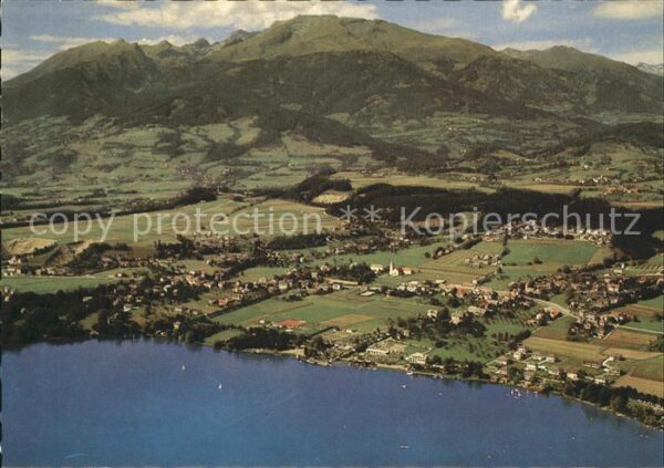 Seeboden Millstaettersee Fliegeraufnahme mit See