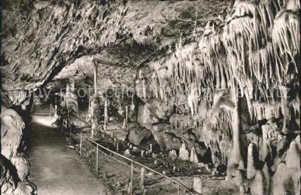 Hoehlen Caves Grottes Bärenhöhle-Karlshöhle Erpfingen