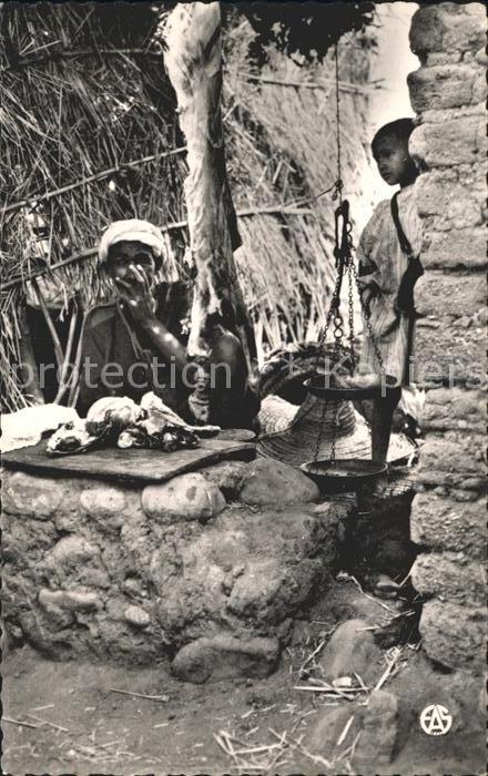 Scenes et Types Nr. 11 Afrique du Nord Les Souks Etal du Bo