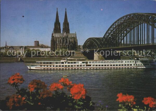 Motorschiffe Rheinpanorama Hohenzollernbrücke Köln D