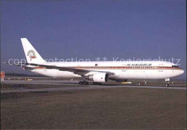 Flugzeuge Zivil Air Madagascar Boeing 767-33A ER 5R-MVZ