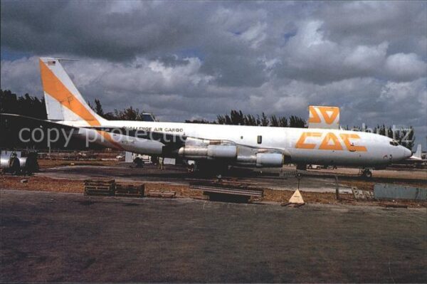 Flugzeuge Zivil Challange Air Cargo Boeing 707-330C N70