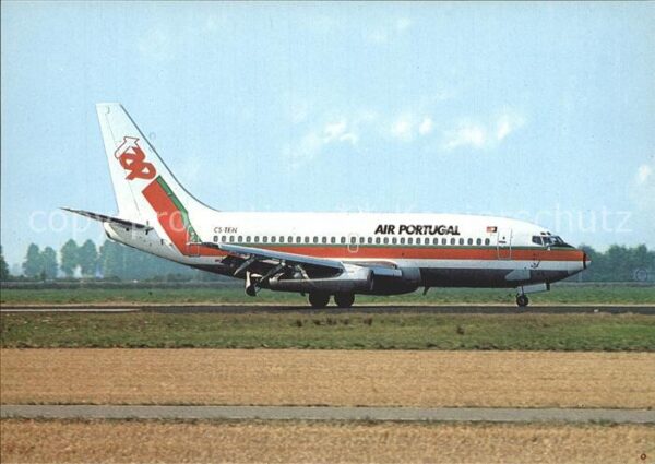 Flugzeuge Zivil 041 AIR PORTUGAL Boeing 737-282