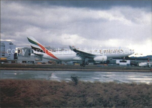 Flugzeuge Zivil Emirates Airbus A330-243 A6-EKO c/n 248