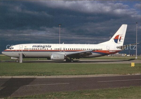 Flugzeuge Zivil Malaysia Airlines Boeing B737-4S3 G-BPK
