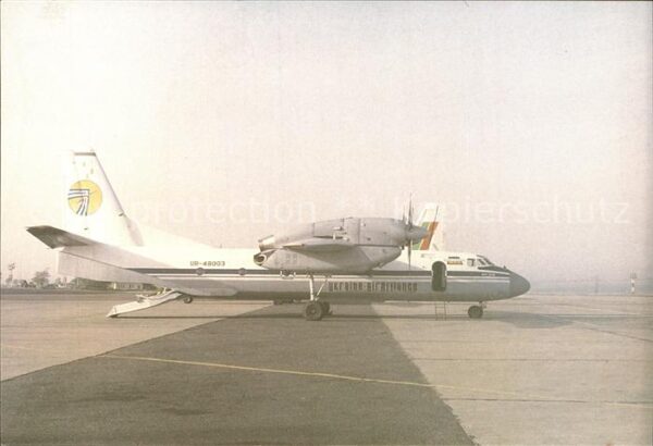 Flugzeuge Zivil AN-24 UR-48003 Ukraine Airalliance