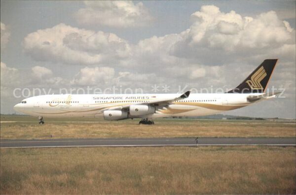 Flugzeuge Zivil Singapore Airline A-340-313 9V-SJE C/N