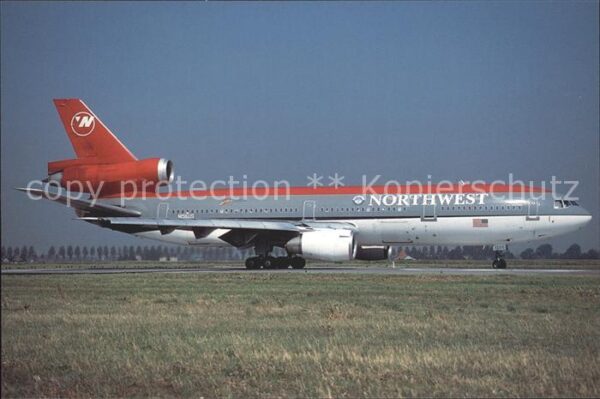 Flugzeuge Zivil Nortwest Airlines McDonnell Douglas DC-