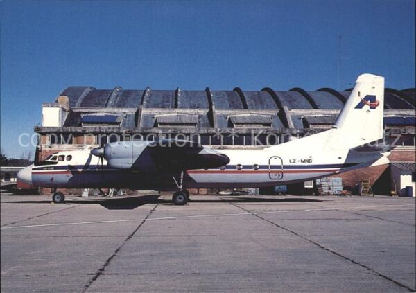 Flugzeuge Zivil Aviasur Antonov AN-24B LZ-MND