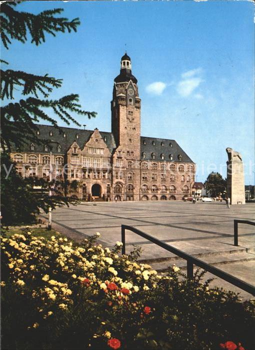 Remscheid Rathaus und Wappentier Bergischer Löwe