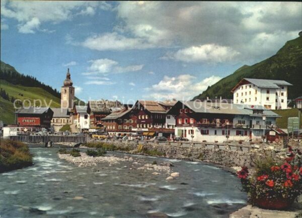 Lech Vorarlberg Teilansicht Hotel Kirche