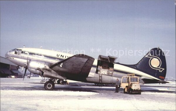 Flugzeuge Zivil Universal Airlines Curtiss C-46 Command