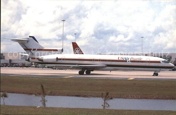 Flugzeuge Zivil US Air Shuttle Trump Shuttel colours Bo
