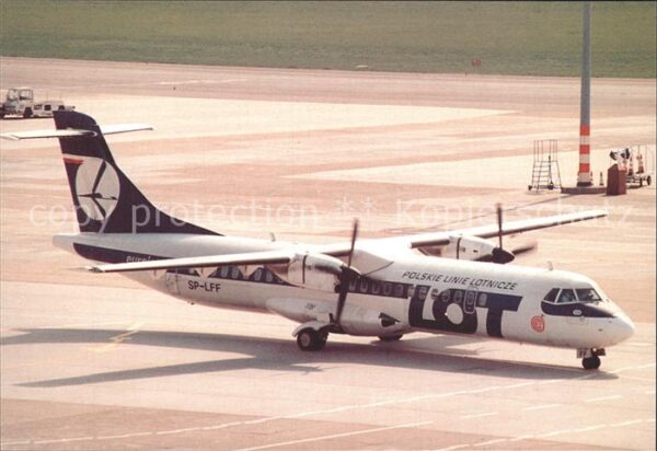 Flugzeuge Zivil EuroLOT Polish Regional Airlines SP-LFF
