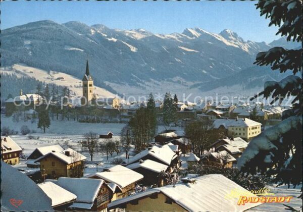 Radstadt Ortsansicht mit Kirche Wintersportplatz