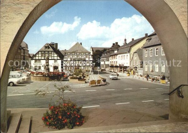 Brilon Marktplatz Brunnen Fachwerkhaus