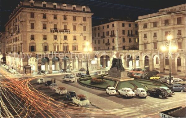 Savona Liguria Piazza G Mameli notturno Mameltsplatz N