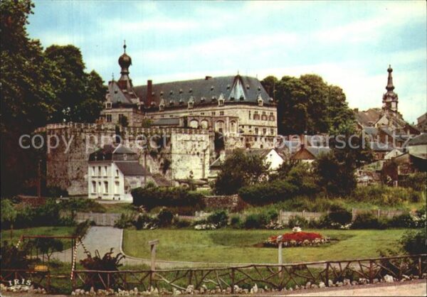 Chimay Chateau remparts