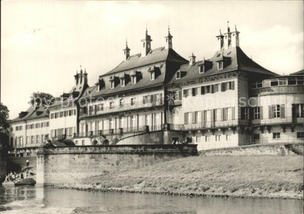 Dresden Schloss Pillnitz Wasserpalais an der El
