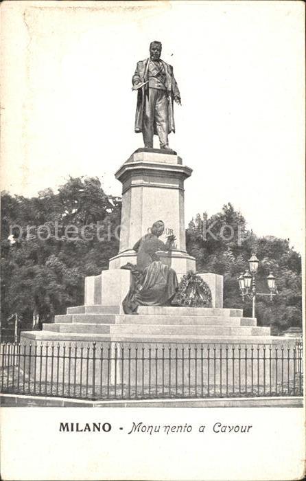 Milano Monumento a Cavour