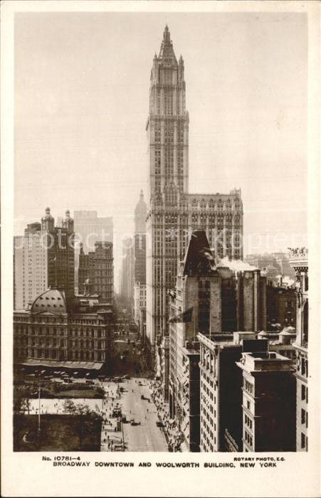 New York City Broadway mit Woolworth Building
