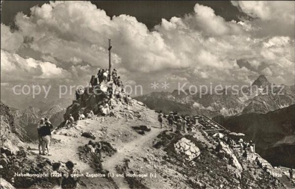 Nebelhorn Gipfel gegen die Zugspitze