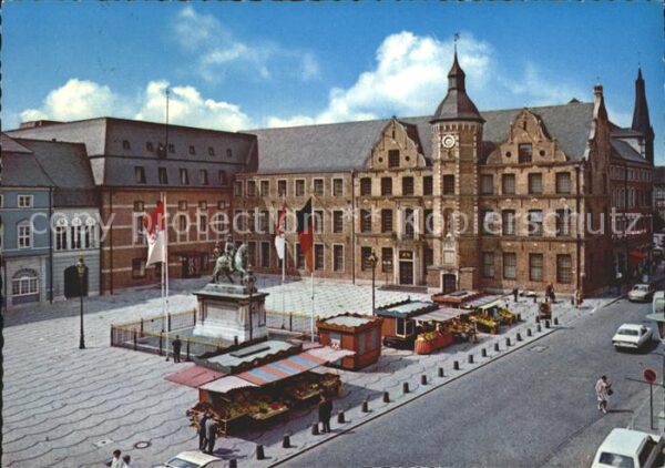 Duesseldorf Rathausplatz