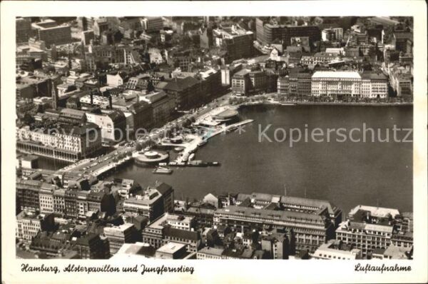 Hamburg Fliegeraufnahme Alsterpavillon mit Jung