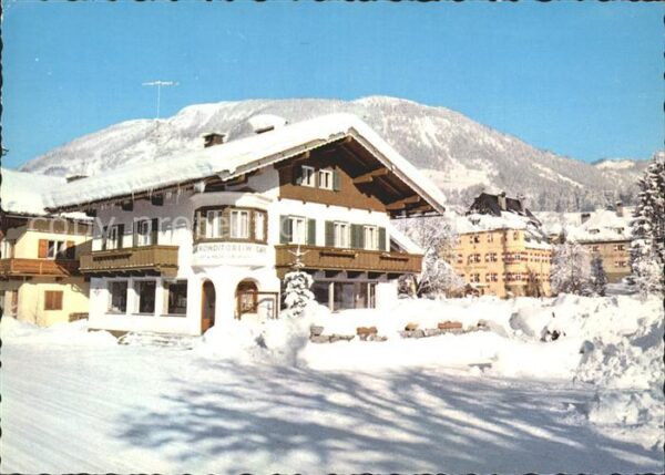Fieberbrunn Tirol mit Schloss-Rosenegg