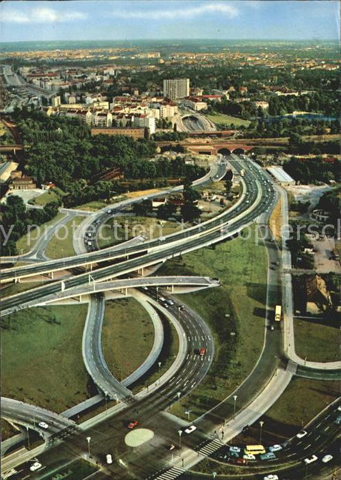 Berlin Fliegeraufnahme Stadtautobahnverteiler